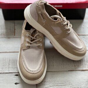 Ecko unltd. Daryl athletic shoes NWT New in Box Boys Size 4.